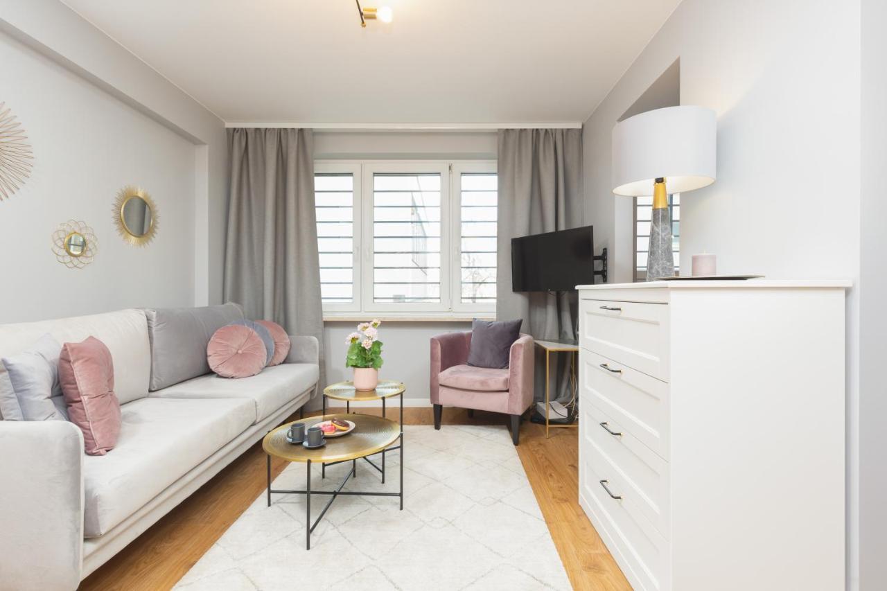 City Center Apartment Near The Vistula By Noclegi Renters Warszawa Exteriör bild