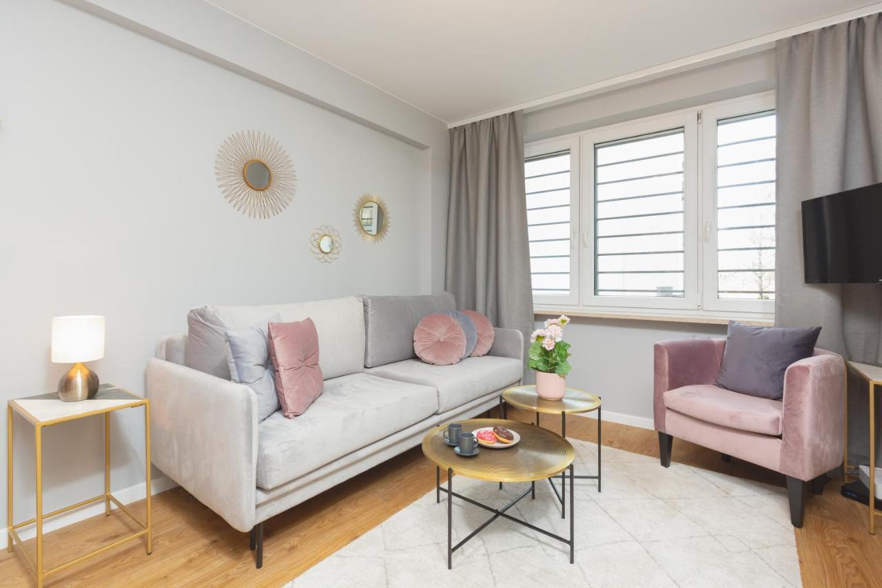 City Center Apartment Near The Vistula By Noclegi Renters Warszawa Exteriör bild